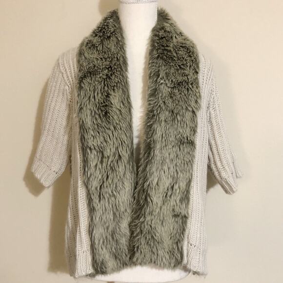 Zara Fur Collar Short Sleeve Sweater - Picture 1 of 5